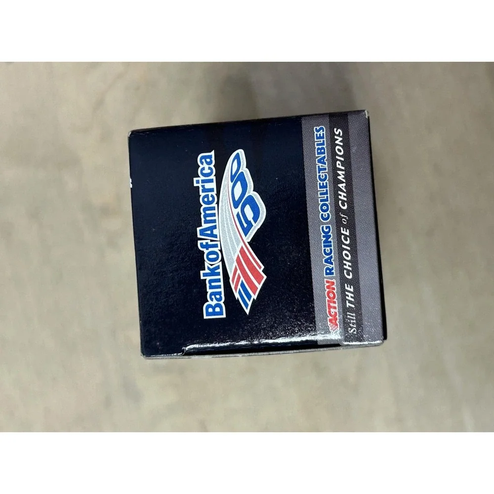 Action Racing Collectables Lowe's Speedway Charlotte '08 NASCAR Diecast‎ Car